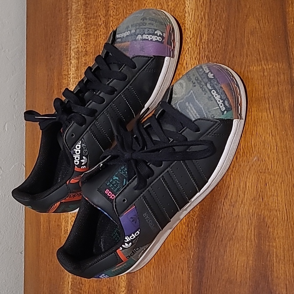 Adidas mens shell toes size 9